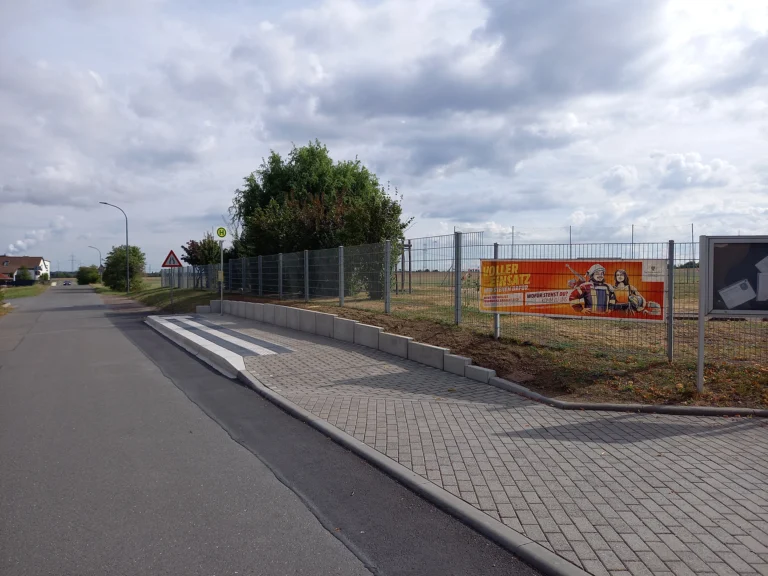 Bushaltestelle Rehmsdorf Danach